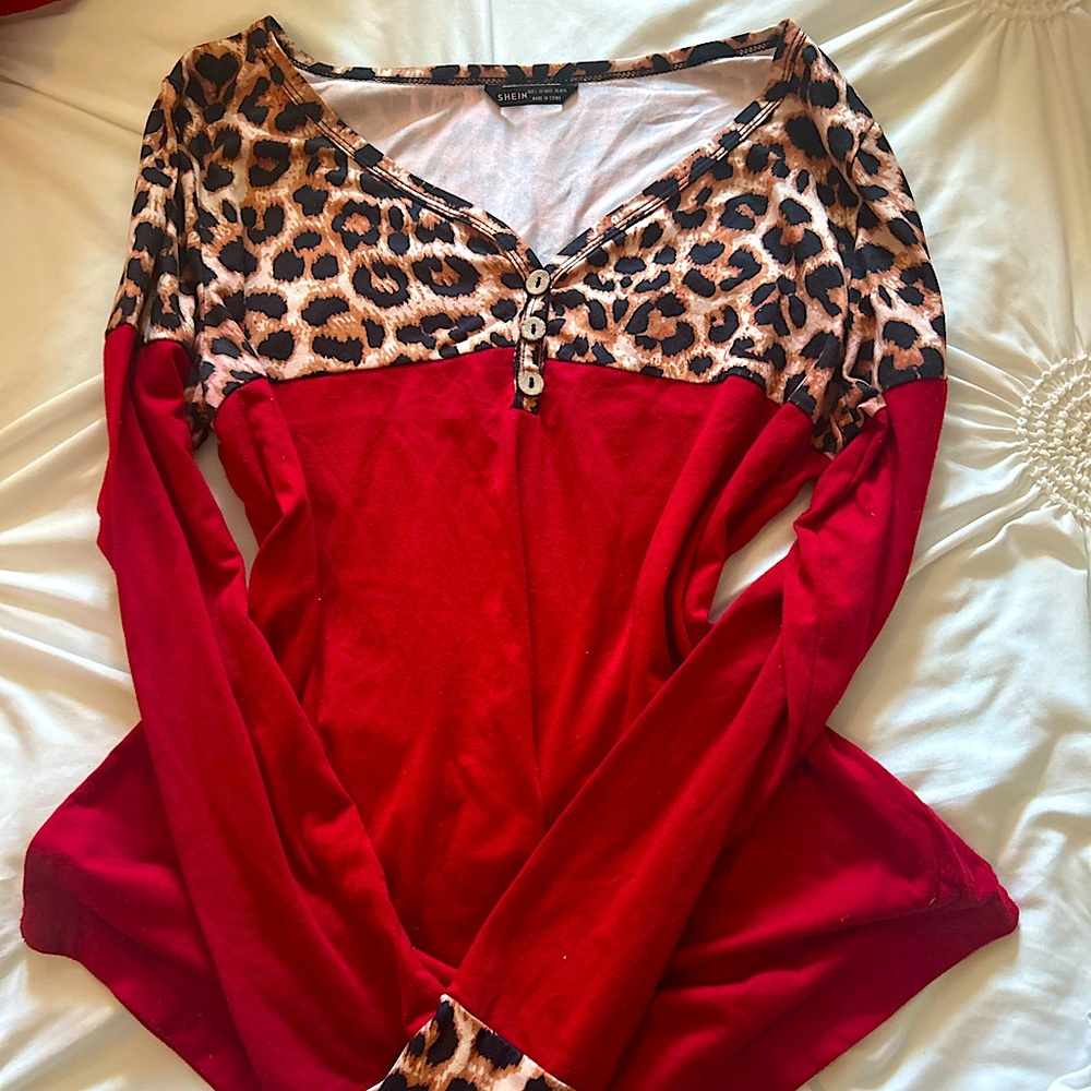 Y2K Red and leopard print long sleeve top